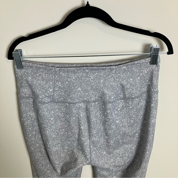 Athleta High Rise Primrose Chaturanga Tight in Gathering Storm Medium Leggings - Picture 8 of 15